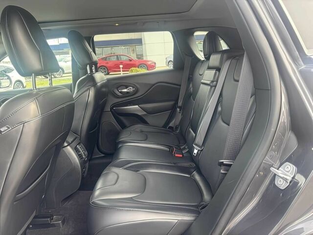 Серый Джип Чероки, объемом двигателя 3.2 л и пробегом 41 тыс. км за 9800 $, фото 8 на Automoto.ua