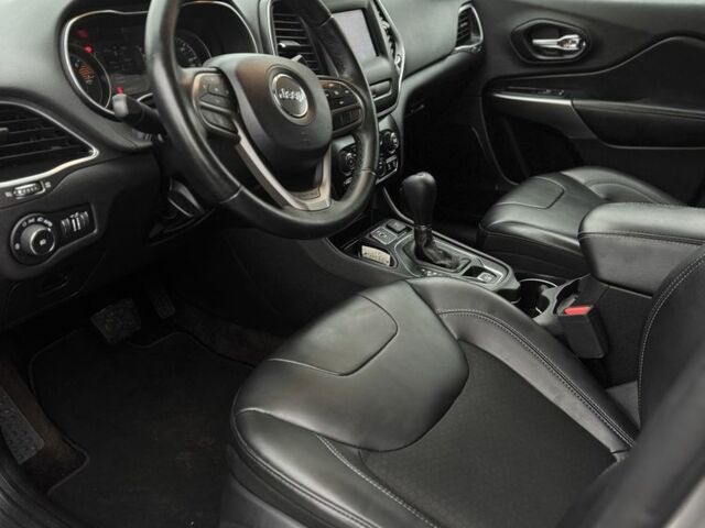 Сірий Джип Cherokee, об'ємом двигуна 2.4 л та пробігом 198 тис. км за 15200 $, фото 7 на Automoto.ua