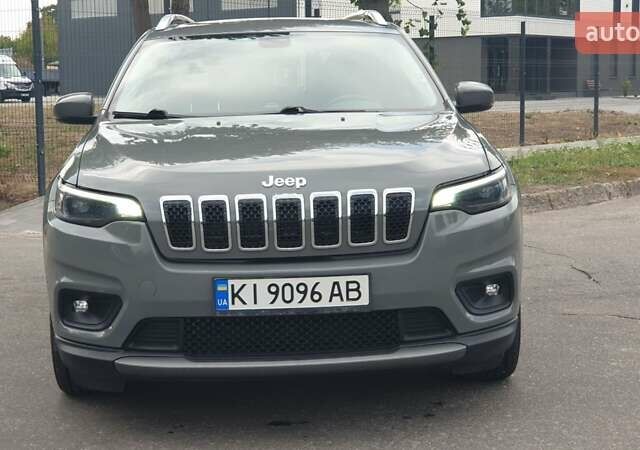 Серый Джип Чероки, объемом двигателя 3.24 л и пробегом 61 тыс. км за 19000 $, фото 7 на Automoto.ua