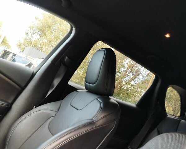 Сірий Джип Cherokee, об'ємом двигуна 3.24 л та пробігом 133 тис. км за 18000 $, фото 14 на Automoto.ua