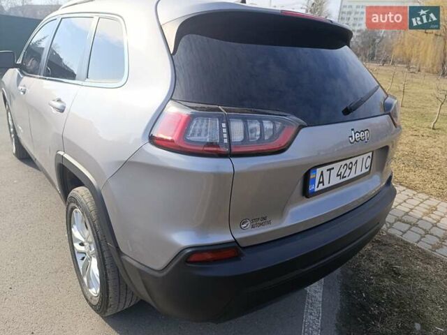 Серый Джип Чероки, объемом двигателя 2.36 л и пробегом 107 тыс. км за 15100 $, фото 11 на Automoto.ua