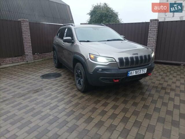 Сірий Джип Cherokee, об'ємом двигуна 3.24 л та пробігом 630 тис. км за 18700 $, фото 1 на Automoto.ua