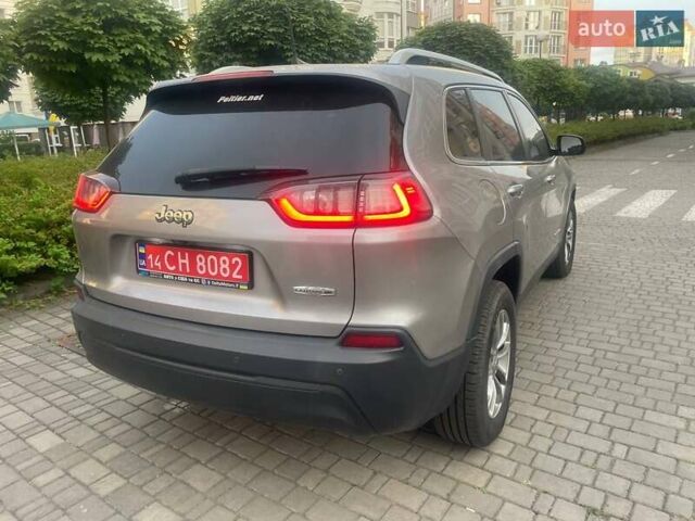Сірий Джип Cherokee, об'ємом двигуна 2.36 л та пробігом 190 тис. км за 14900 $, фото 3 на Automoto.ua