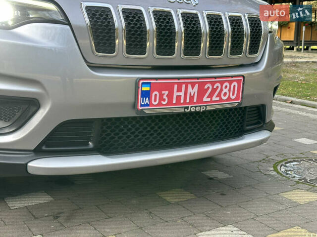 Серый Джип Чероки, объемом двигателя 2.4 л и пробегом 165 тыс. км за 15699 $, фото 76 на Automoto.ua