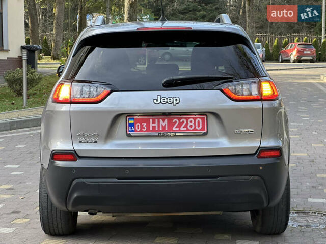 Серый Джип Чероки, объемом двигателя 2.4 л и пробегом 165 тыс. км за 15699 $, фото 118 на Automoto.ua