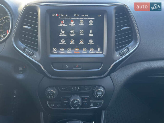 Сірий Джип Cherokee, об'ємом двигуна 3.24 л та пробігом 51 тис. км за 22800 $, фото 11 на Automoto.ua