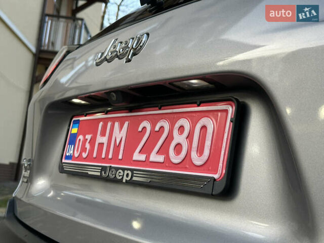 Серый Джип Чероки, объемом двигателя 2.4 л и пробегом 165 тыс. км за 15699 $, фото 157 на Automoto.ua