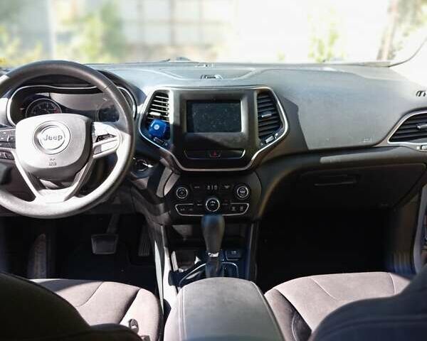 Серый Джип Чероки, объемом двигателя 2.36 л и пробегом 122 тыс. км за 16500 $, фото 9 на Automoto.ua