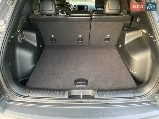 Серый Джип Чероки, объемом двигателя 2.36 л и пробегом 138 тыс. км за 15300 $, фото 14 на Automoto.ua