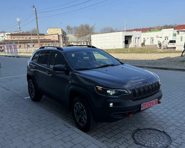 Сірий Джип Cherokee, об'ємом двигуна 0 л та пробігом 34 тис. км за 22300 $, фото 1 на Automoto.ua
