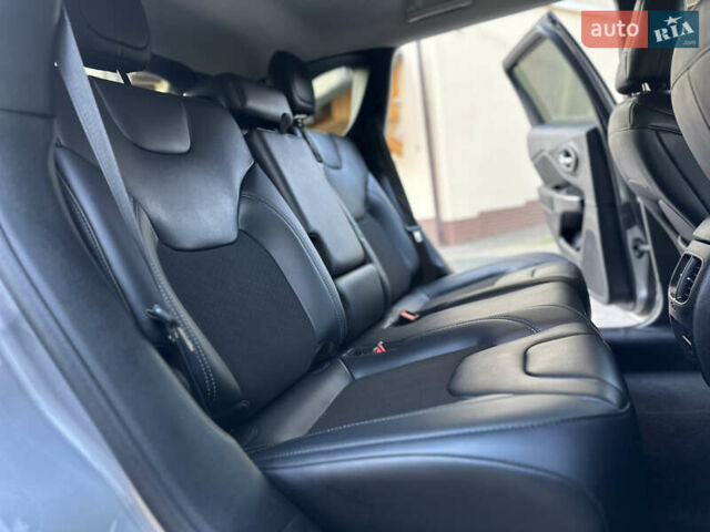 Серый Джип Чероки, объемом двигателя 2.4 л и пробегом 165 тыс. км за 15699 $, фото 228 на Automoto.ua