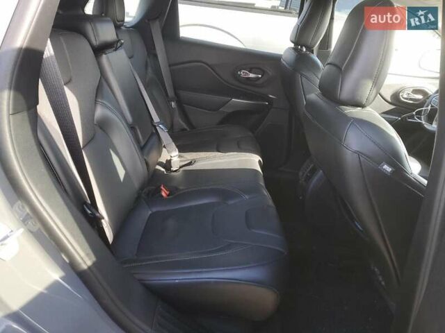 Серый Джип Чероки, объемом двигателя 3.24 л и пробегом 78 тыс. км за 3000 $, фото 9 на Automoto.ua