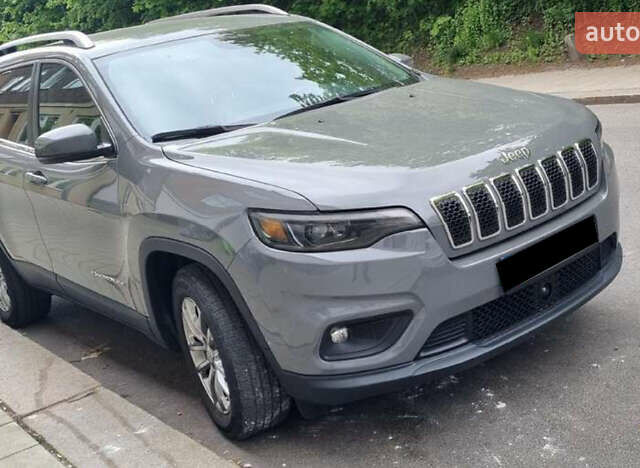 Серый Джип Чероки, объемом двигателя 2.4 л и пробегом 37 тыс. км за 21000 $, фото 1 на Automoto.ua