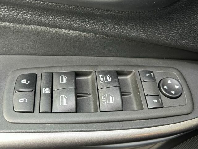 Серый Джип Чероки, объемом двигателя 3.2 л и пробегом 38 тыс. км за 19300 $, фото 19 на Automoto.ua