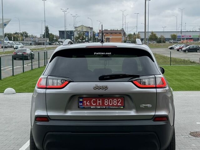 Джип Чероки 2020 в Софіївська Борщагівка на Automoto.ua Серый Джип Чероки, объемом двигателя 2.4 л и пробегом 202 тыс. км за 14500 $, фото 5 на Automoto.ua