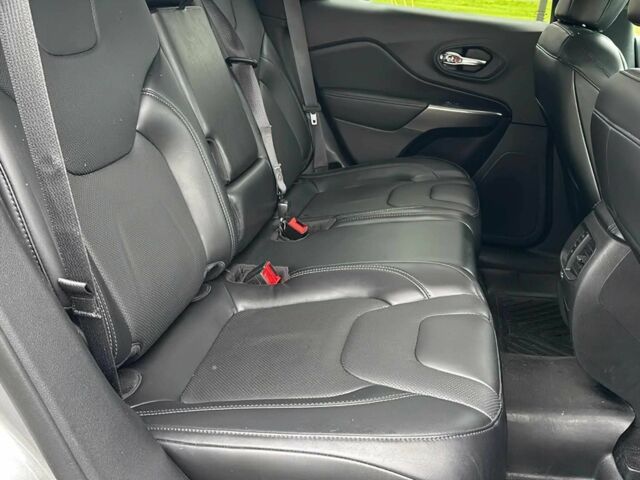 Сірий Джип Cherokee, об'ємом двигуна 3.2 л та пробігом 47 тис. км за 12000 $, фото 13 на Automoto.ua
