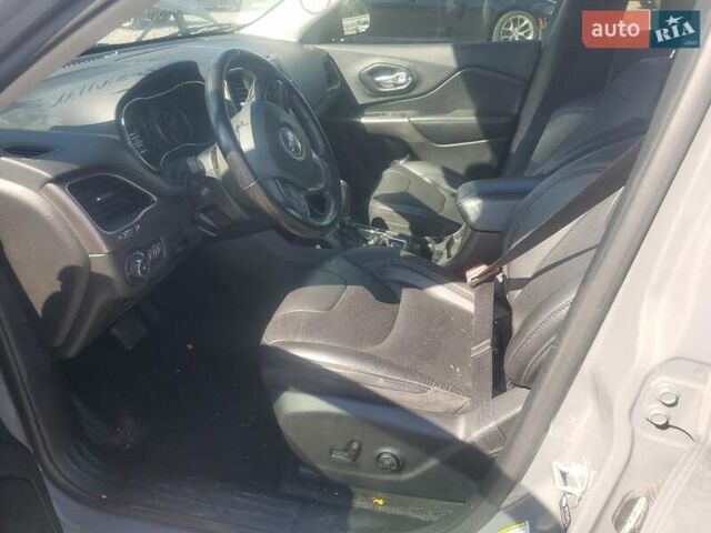 Сірий Джип Cherokee, об'ємом двигуна 3.24 л та пробігом 85 тис. км за 3500 $, фото 6 на Automoto.ua