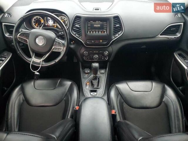 Серый Джип Чероки, объемом двигателя 2.36 л и пробегом 89 тыс. км за 8464 $, фото 7 на Automoto.ua