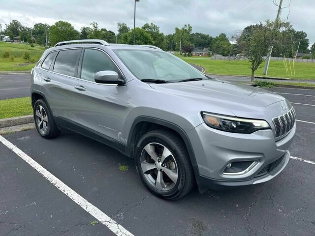 Сірий Джип Cherokee, об'ємом двигуна 3.2 л та пробігом 47 тис. км за 12000 $, фото 2 на Automoto.ua