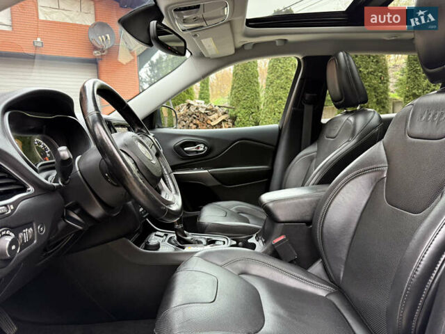 Сірий Джип Cherokee, об'ємом двигуна 3.24 л та пробігом 104 тис. км за 17200 $, фото 44 на Automoto.ua