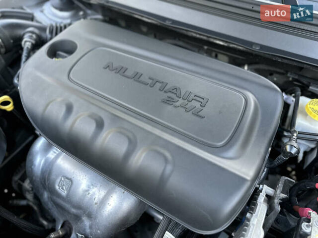 Серый Джип Чероки, объемом двигателя 2.4 л и пробегом 165 тыс. км за 15699 $, фото 267 на Automoto.ua