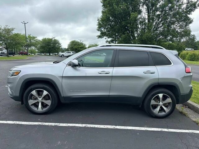 Сірий Джип Cherokee, об'ємом двигуна 3.2 л та пробігом 47 тис. км за 12000 $, фото 3 на Automoto.ua