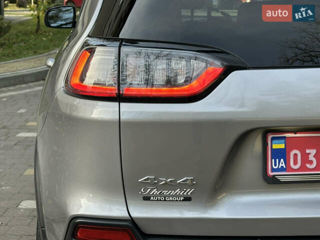 Серый Джип Чероки, объемом двигателя 2.4 л и пробегом 165 тыс. км за 15699 $, фото 108 на Automoto.ua