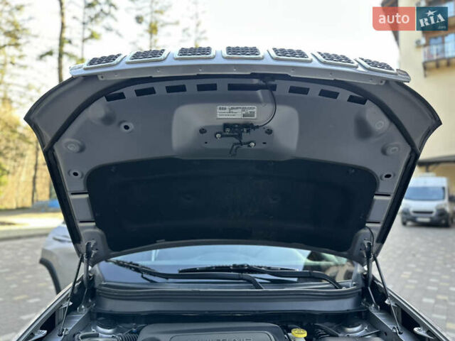 Серый Джип Чероки, объемом двигателя 2.4 л и пробегом 165 тыс. км за 15699 $, фото 266 на Automoto.ua