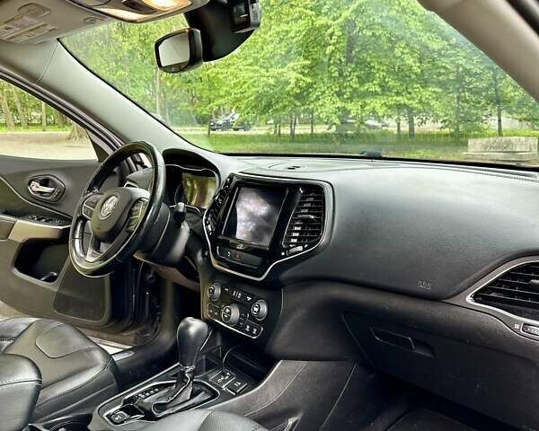Сірий Джип Cherokee, об'ємом двигуна 2.36 л та пробігом 133 тис. км за 19500 $, фото 4 на Automoto.ua