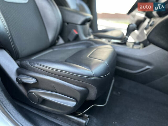 Серый Джип Чероки, объемом двигателя 2.4 л и пробегом 165 тыс. км за 15699 $, фото 182 на Automoto.ua