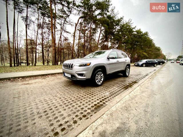 Сірий Джип Cherokee, об'ємом двигуна 2.36 л та пробігом 125 тис. км за 18900 $, фото 3 на Automoto.ua