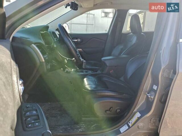 Серый Джип Чероки, объемом двигателя 1.99 л и пробегом 133 тыс. км за 2900 $, фото 6 на Automoto.ua