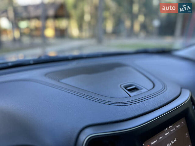 Серый Джип Чероки, объемом двигателя 2.4 л и пробегом 165 тыс. км за 15699 $, фото 205 на Automoto.ua