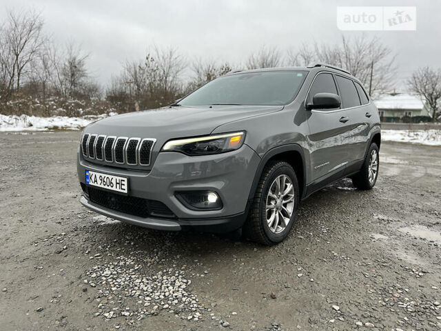 Сірий Джип Cherokee, об'ємом двигуна 3.2 л та пробігом 21 тис. км за 21000 $, фото 28 на Automoto.ua