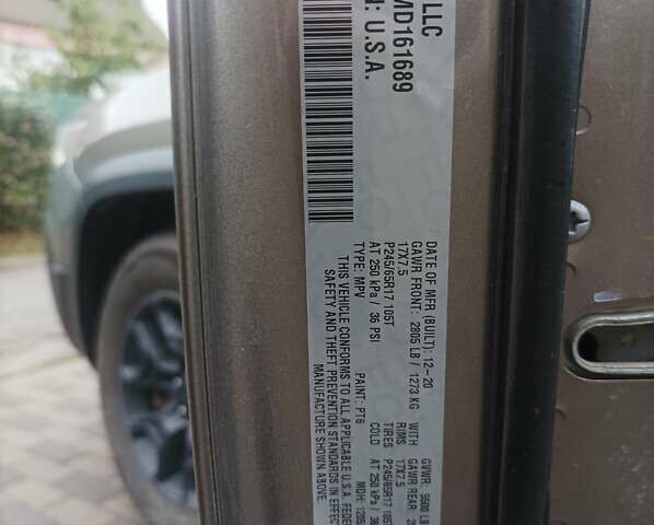 Сірий Джип Cherokee, об'ємом двигуна 3.24 л та пробігом 630 тис. км за 18700 $, фото 25 на Automoto.ua