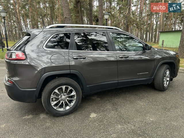 Сірий Джип Cherokee, об'ємом двигуна 3.24 л та пробігом 90 тис. км за 19800 $, фото 7 на Automoto.ua