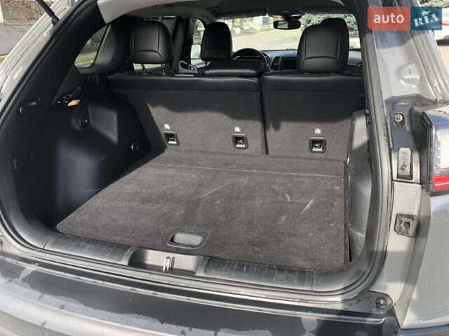 Серый Джип Чероки, объемом двигателя 3.2 л и пробегом 108 тыс. км за 16700 $, фото 25 на Automoto.ua