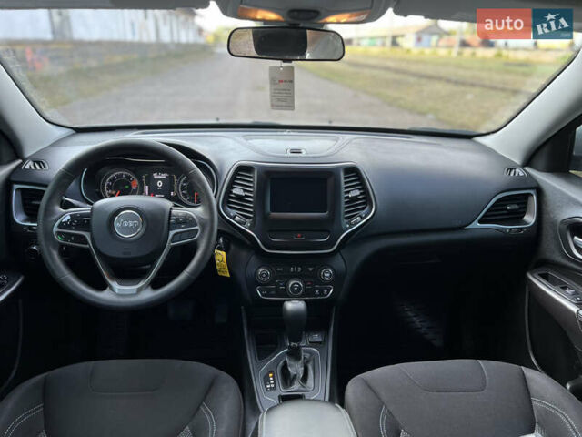 Сірий Джип Cherokee, об'ємом двигуна 2.36 л та пробігом 98 тис. км за 16500 $, фото 32 на Automoto.ua