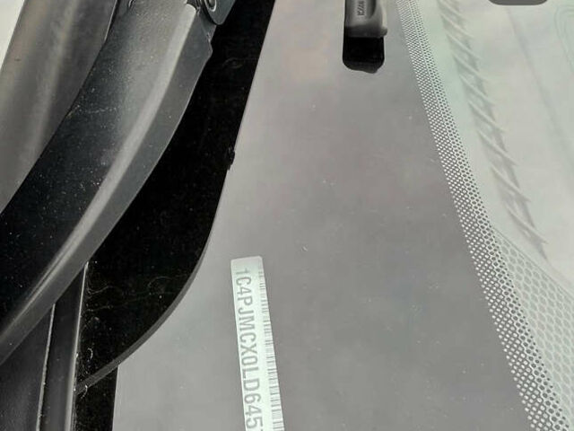 Сірий Джип Cherokee, об'ємом двигуна 3.2 л та пробігом 121 тис. км за 18500 $, фото 8 на Automoto.ua