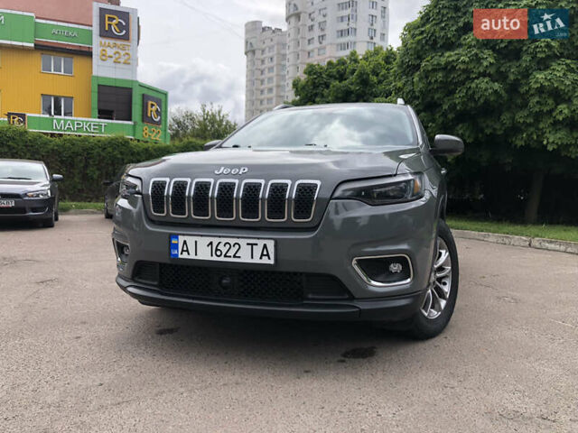 Сірий Джип Cherokee, об'ємом двигуна 3.24 л та пробігом 109 тис. км за 16200 $, фото 2 на Automoto.ua