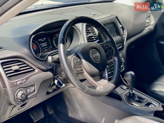 Сірий Джип Cherokee, об'ємом двигуна 2.36 л та пробігом 71 тис. км за 18700 $, фото 22 на Automoto.ua
