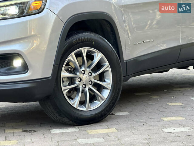 Серый Джип Чероки, объемом двигателя 2.4 л и пробегом 165 тыс. км за 15699 $, фото 22 на Automoto.ua