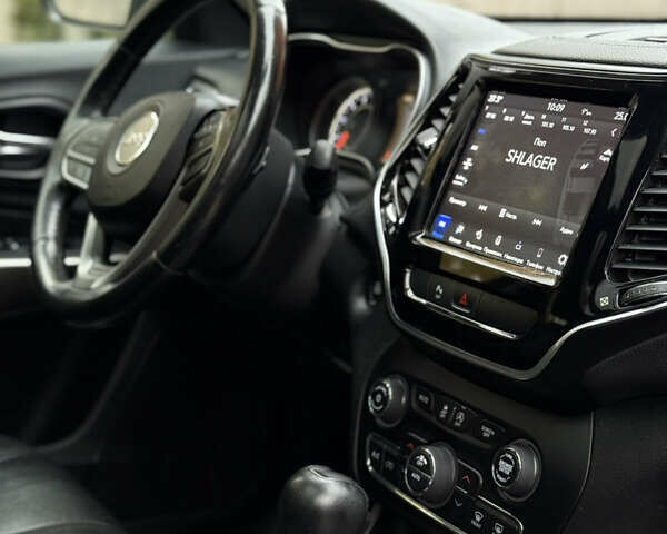 Сірий Джип Cherokee, об'ємом двигуна 3.24 л та пробігом 104 тис. км за 17200 $, фото 61 на Automoto.ua