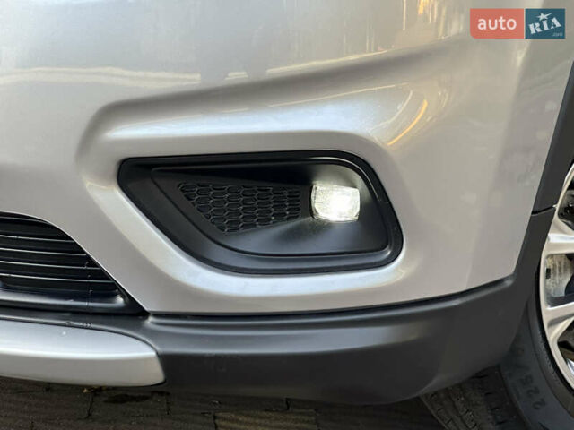 Серый Джип Чероки, объемом двигателя 2.4 л и пробегом 165 тыс. км за 15699 $, фото 34 на Automoto.ua