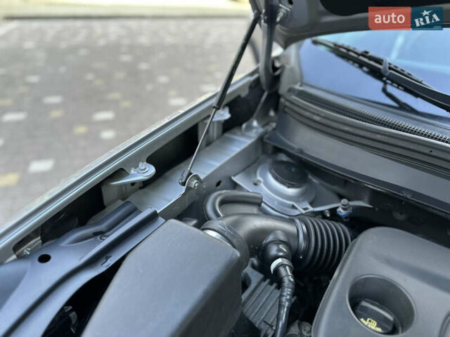 Серый Джип Чероки, объемом двигателя 2.4 л и пробегом 165 тыс. км за 15699 $, фото 269 на Automoto.ua