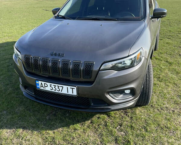 Сірий Джип Cherokee, об'ємом двигуна 2.36 л та пробігом 28 тис. км за 19500 $, фото 11 на Automoto.ua