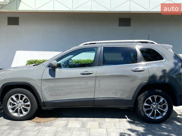 Джип Чероки 2020 в Киеве на Automoto.ua Серый Джип Чероки, объемом двигателя 2.36 л и пробегом 71 тыс. км за 18500 $, фото 15 на Automoto.ua