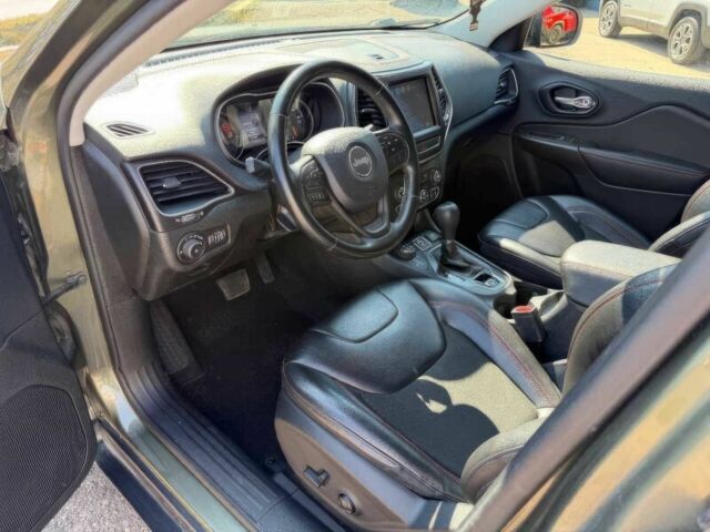 Джип Cherokee 2020 у Хмельницькому на Automoto.ua Сірий Джип Cherokee, об'ємом двигуна 3.2 л та пробігом 47 тис. км за 9000 $, фото 6 на Automoto.ua