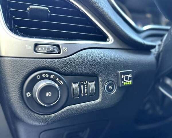 Сірий Джип Cherokee, об'ємом двигуна 2.36 л та пробігом 144 тис. км за 16450 $, фото 16 на Automoto.ua