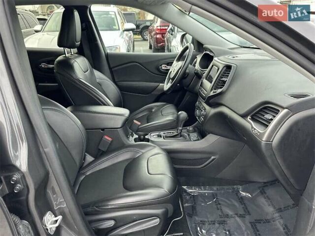 Сірий Джип Cherokee, об'ємом двигуна 2.36 л та пробігом 66 тис. км за 4100 $, фото 10 на Automoto.ua